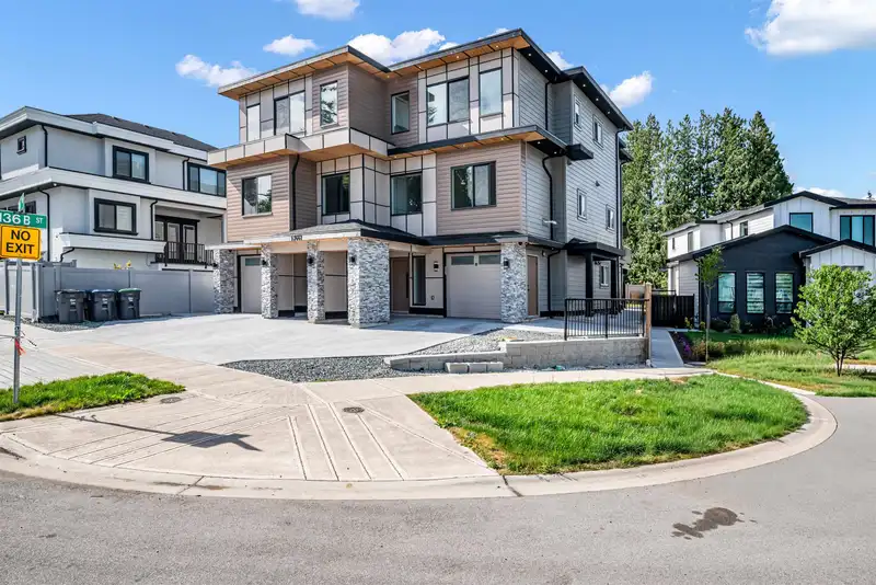 102 13661 59 AVENUE - photo 3 of 39