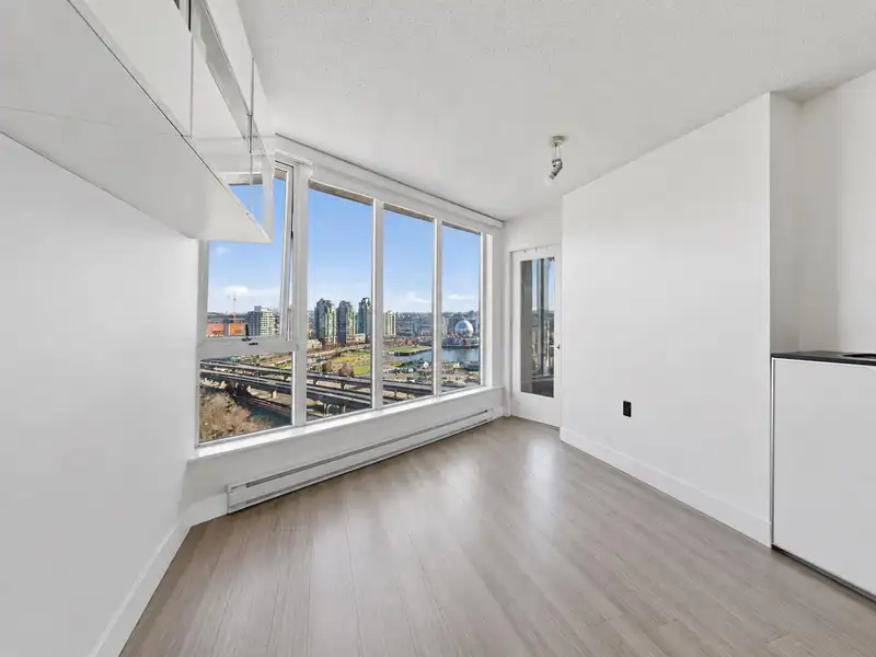 2309 688 ABBOTT STREET - photo 1 of 34