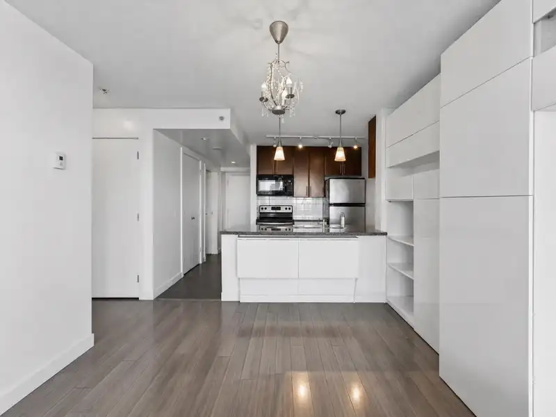 2309 688 ABBOTT STREET - photo 4 of 34