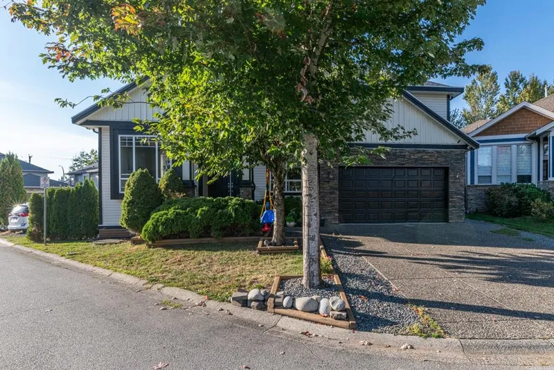 27733 SIGNAL COURT - photo 2 of 25