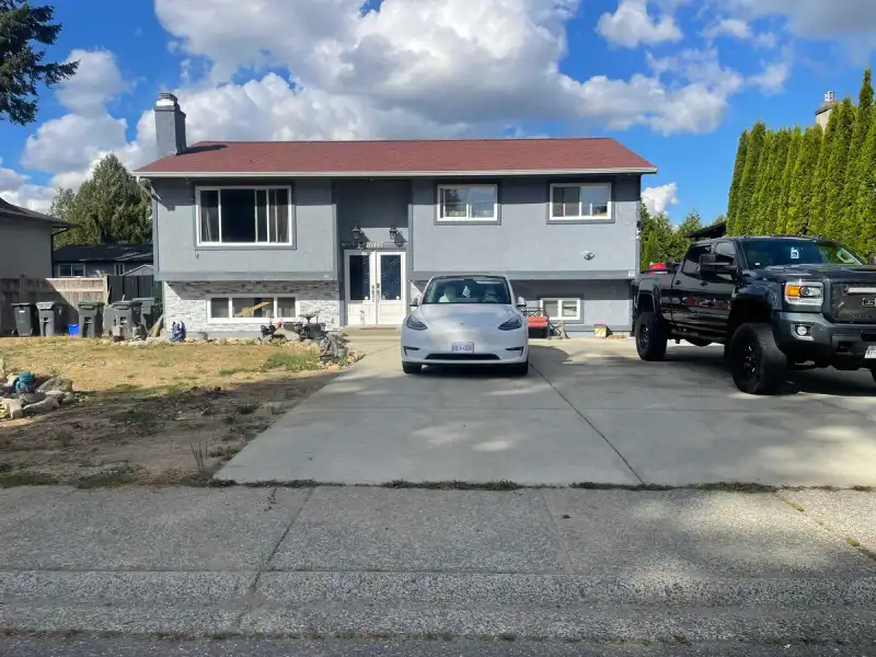 26487 30 AVENUE - photo 1 of 36