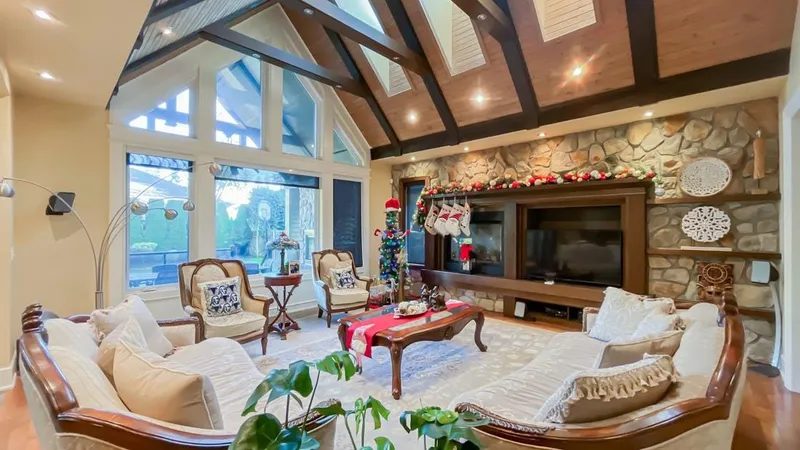 3470 144 STREET - photo 3 of 25