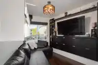 2048 TRIUMPH STREET - thumbnail 13