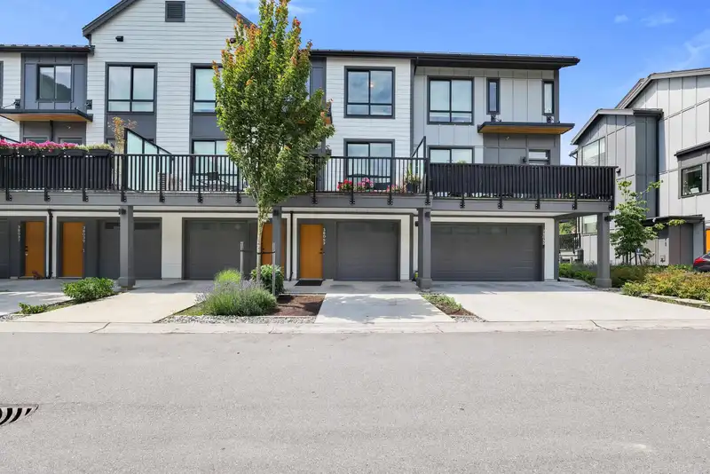 38043 HELM WAY - photo 1 of 23