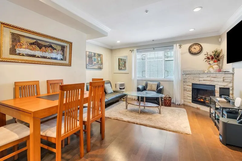 8787 OAK STREET - photo 3 of 19