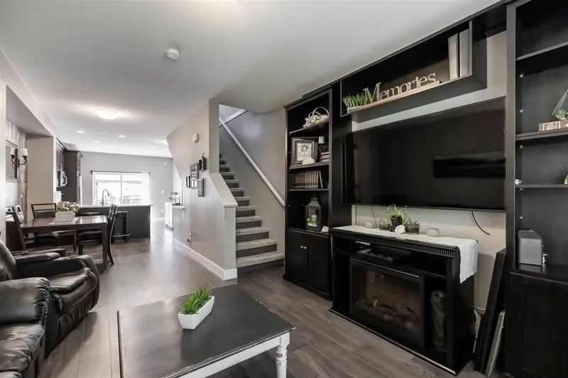 10 19180 65 AVENUE - photo 4 of 8