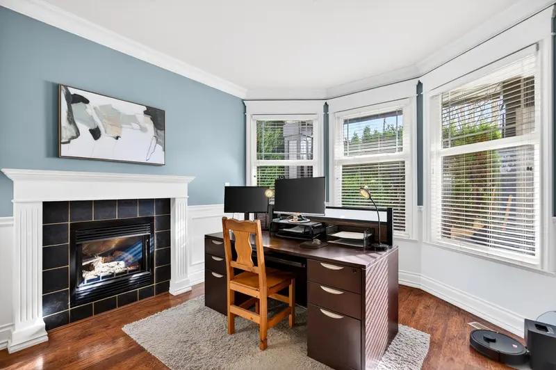 18345 66 AVENUE - photo 4 of 25