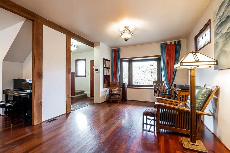 69 W 19TH AVENUE - photo 3 of 40