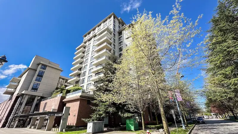 902 8160 LANSDOWNE ROAD - photo 3 of 33