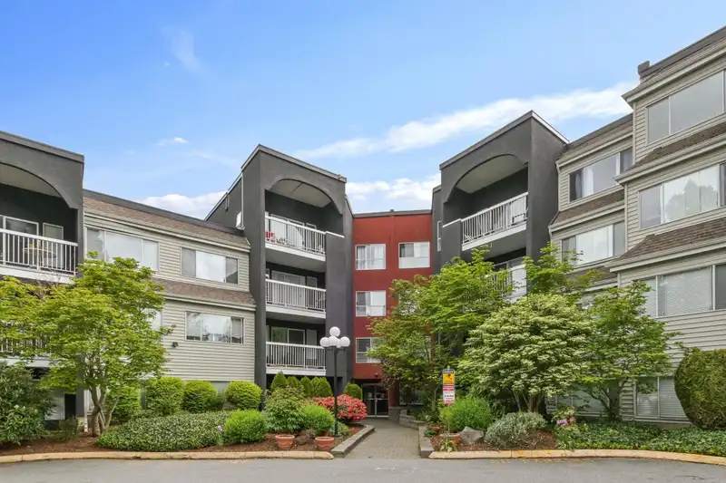 208 5700 200 STREET - photo 2 of 24