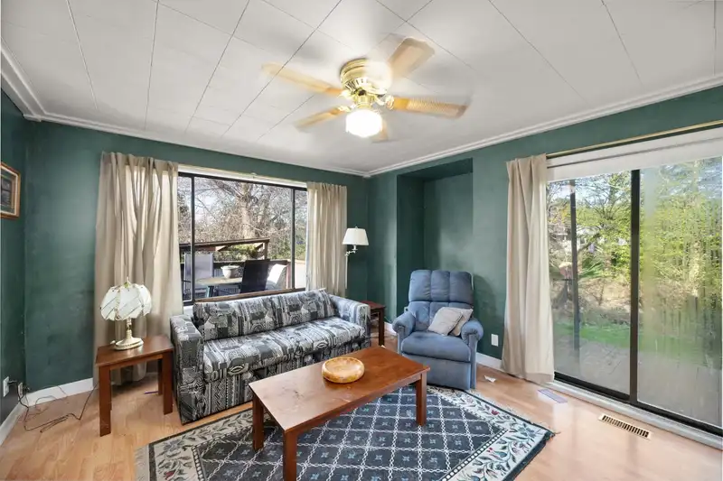 27394 30 AVENUE - photo 3 of 40