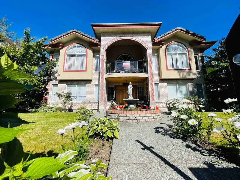 37979 FIFTH AVENUE - photo 1 of 18