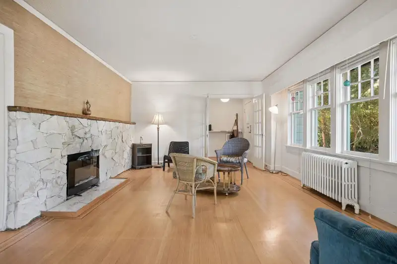 1844 ACADIA ROAD - photo 2 of 37