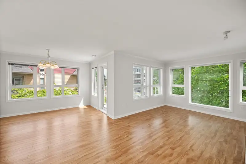 302 17727 58 AVENUE - photo 2 of 40
