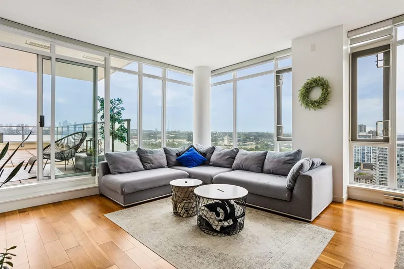 3101 2133 DOUGLAS ROAD - photo 3 of 25