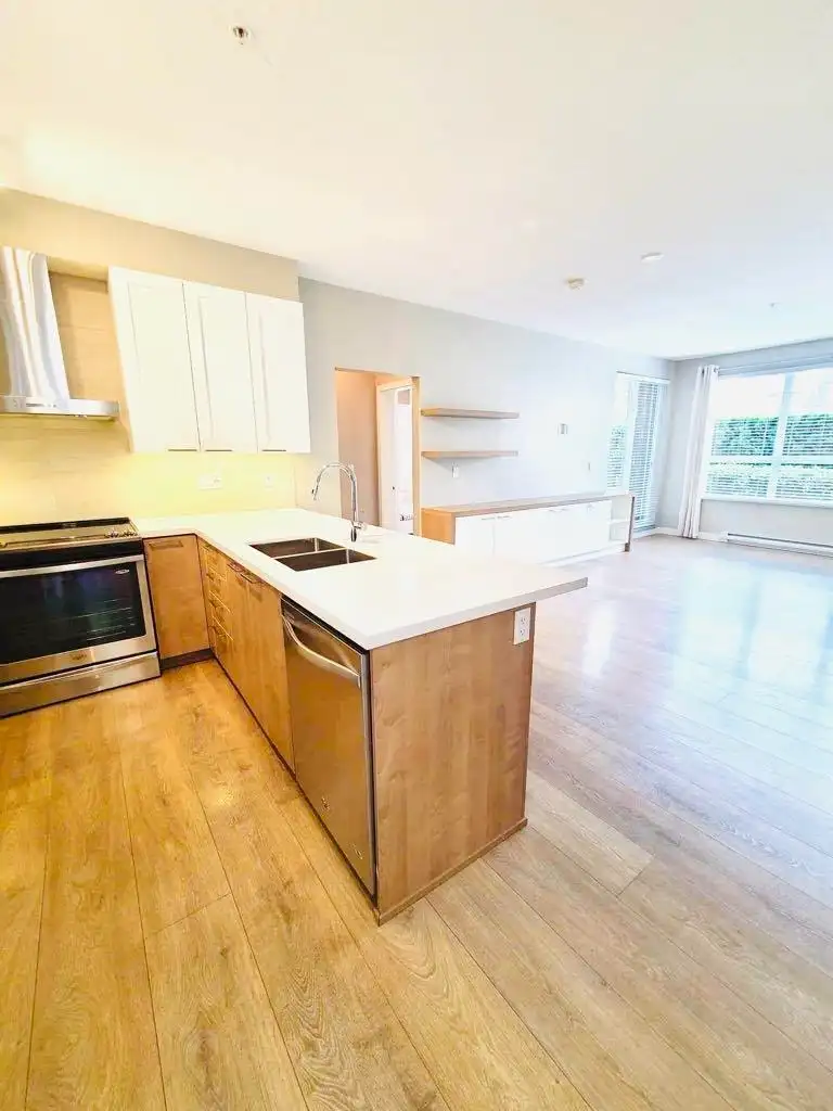 104 611 REGAN AVENUE - photo 2 of 21