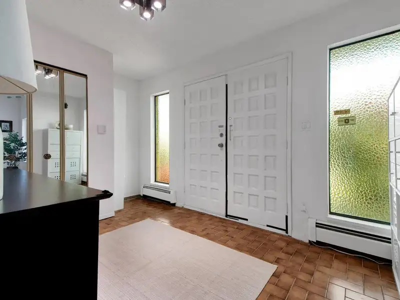6272 BRYANT STREET - photo 2 of 21