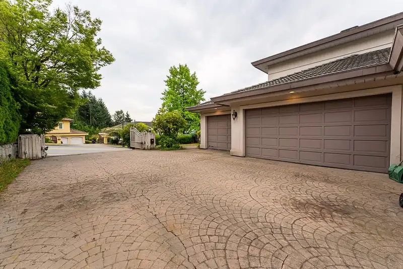 1548 PARKWAY BOULEVARD - photo 4 of 40