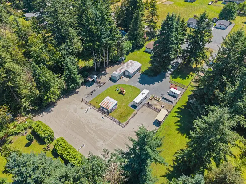25123 52 AVENUE - photo 3 of 35