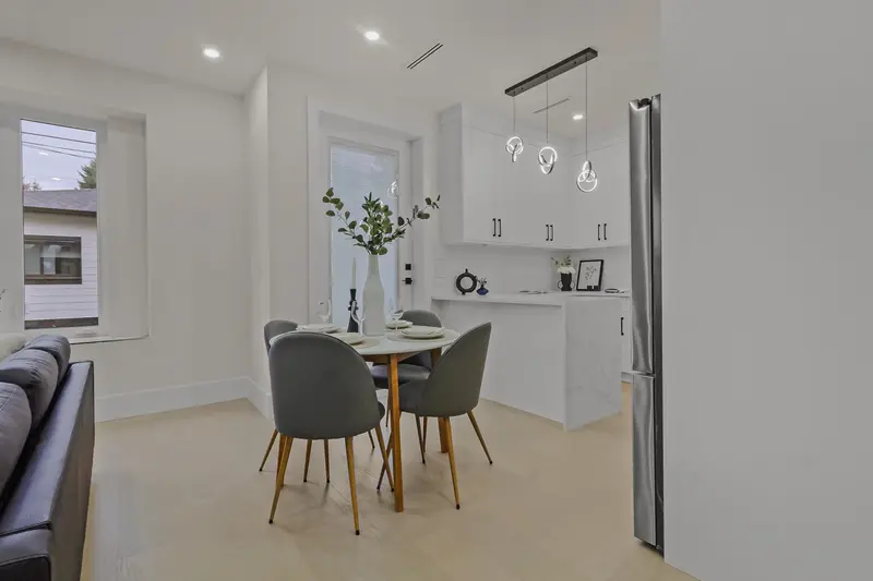 583 E 60TH AVENUE - photo 4 of 25