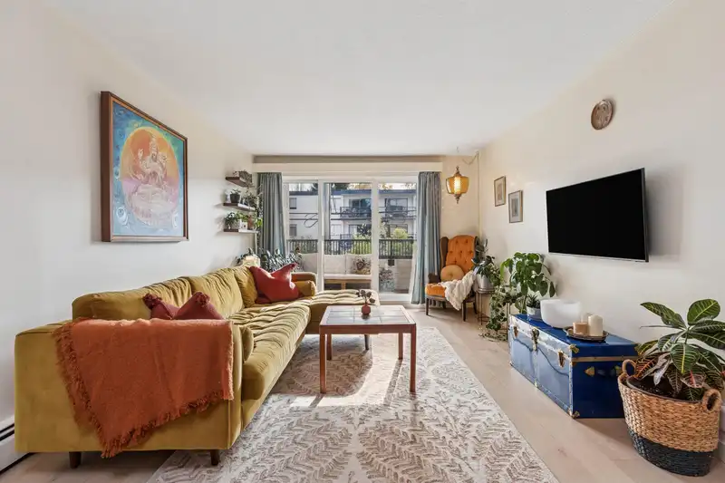 212 1420 E 8TH AVENUE - photo 1 of 23