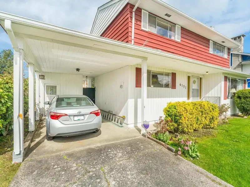 6151 NANIKA CRESCENT - photo 2 of 20