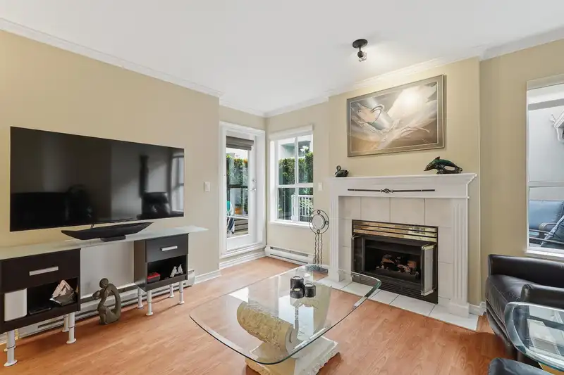 106 15272 20 AVENUE - photo 3 of 28
