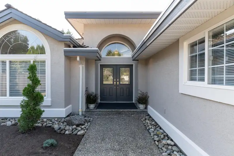 21746 44A AVENUE - photo 4 of 40