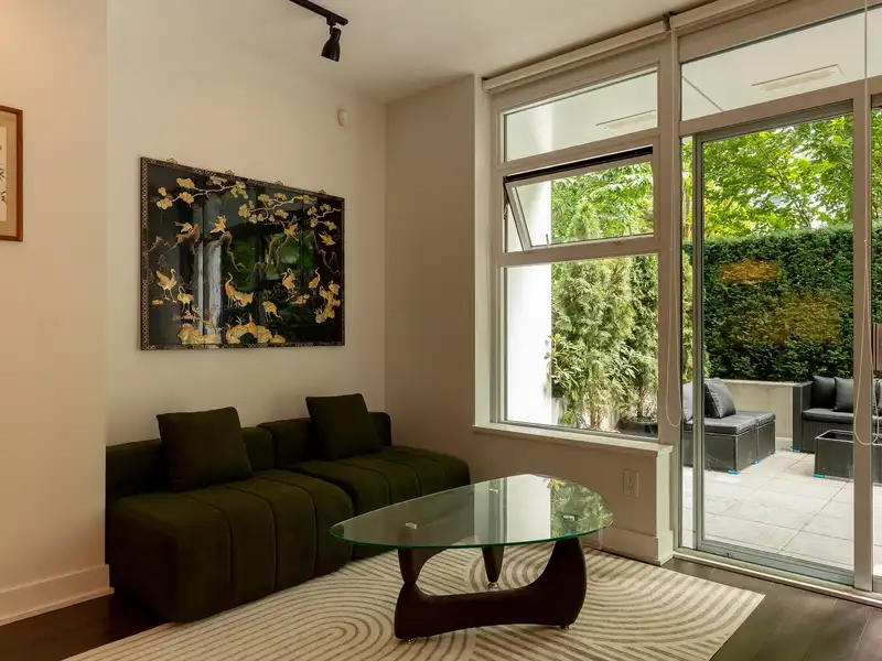 2 1777 W 7TH AVENUE - photo 3 of 32