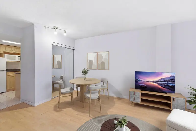 116 950 DRAKE STREET - photo 3 of 25