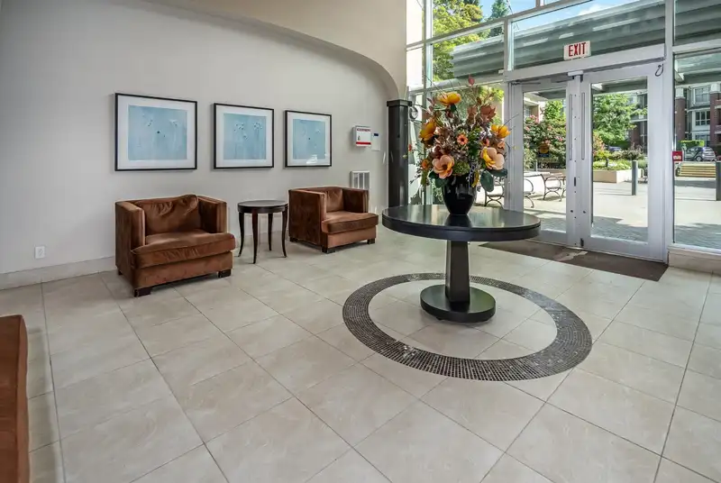 301 280 ROSS DRIVE - photo 3 of 34
