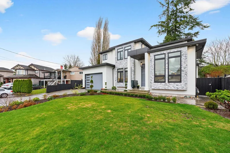 7881 112A STREET - photo 2 of 25