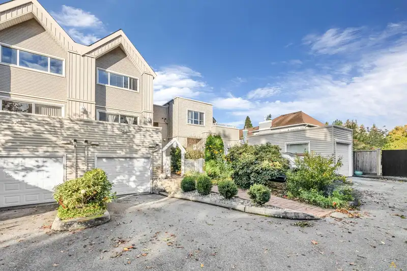 5 5635 LADNER TRUNK ROAD - photo 2 of 31