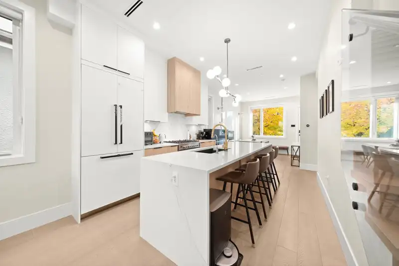 2815 W 19TH AVENUE - photo 2 of 38