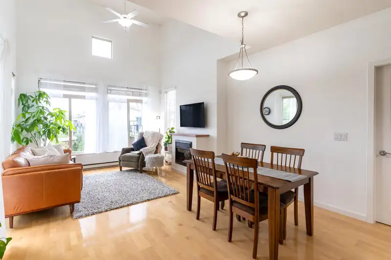 415 15385 101A AVENUE - photo 4 of 27