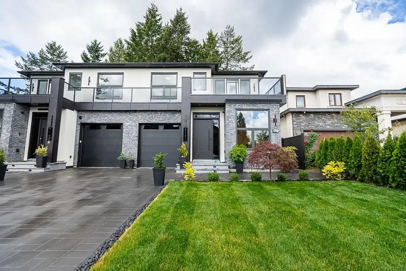 7745 115A STREET - photo 2 of 31