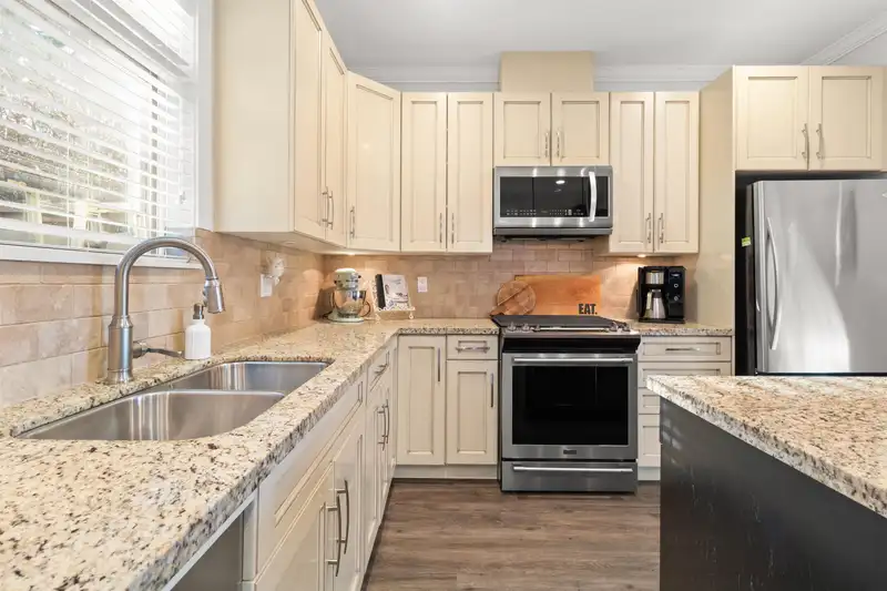 14 2979 156 STREET - photo 1 of 25