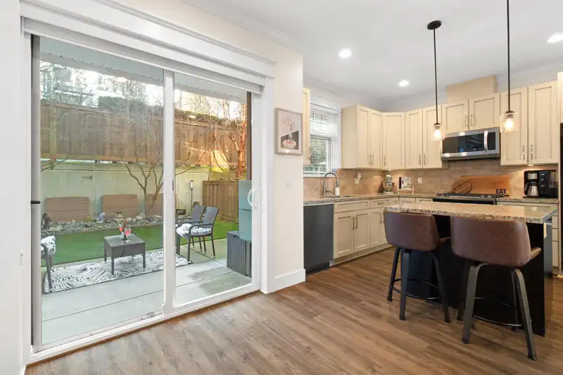 14 2979 156 STREET - photo 3 of 25