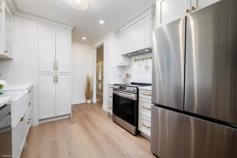 60 53A STREET - photo 4 of 27