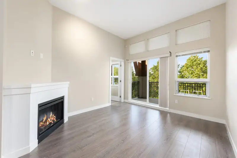 412 6800 ECKERSLEY ROAD - photo 1 of 30