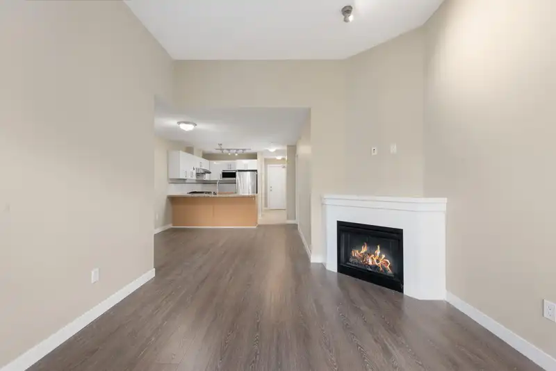 412 6800 ECKERSLEY ROAD - photo 2 of 30