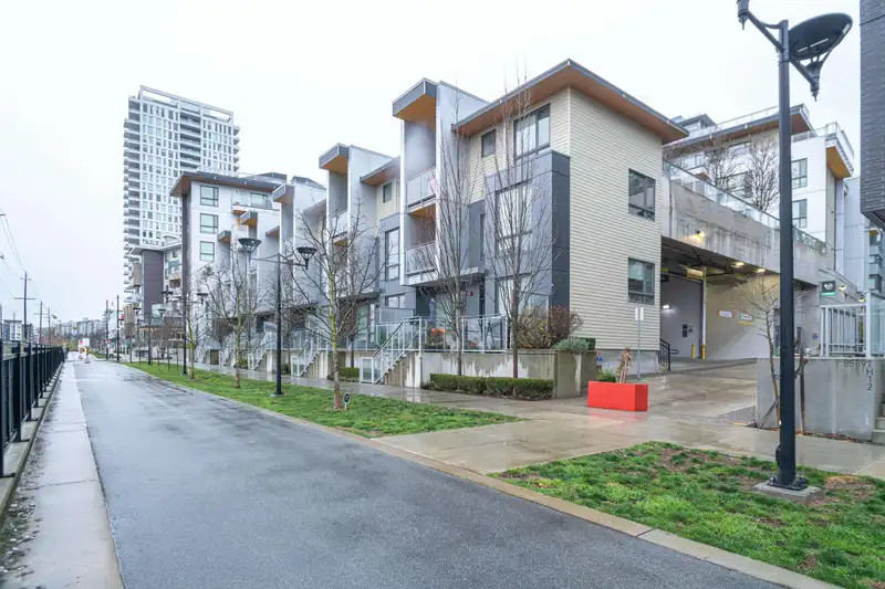4 8598 RIVER DISTRICT CROSSING - photo 1 of 36