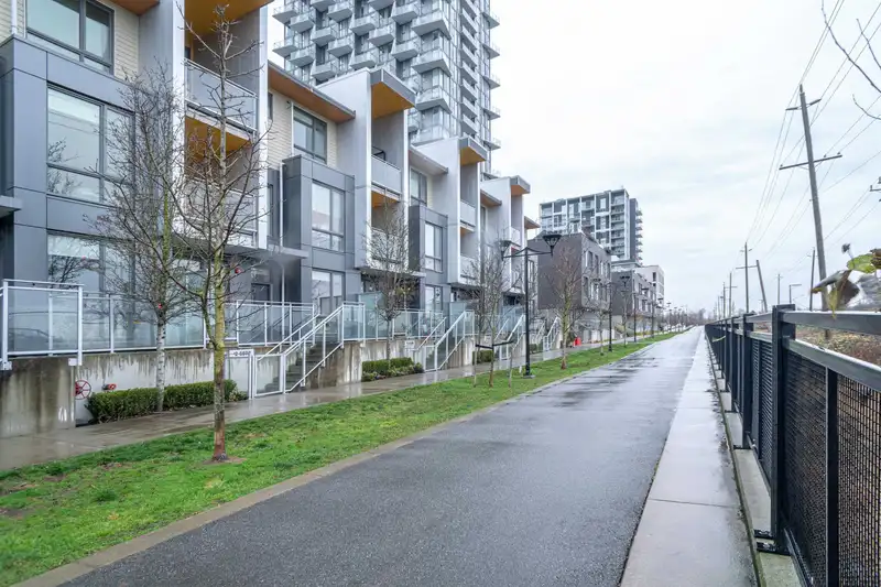 4 8598 RIVER DISTRICT CROSSING - photo 3 of 36