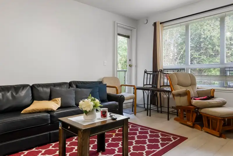 310 14377 103 AVENUE - photo 3 of 26