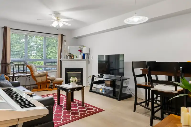 310 14377 103 AVENUE - photo 4 of 26