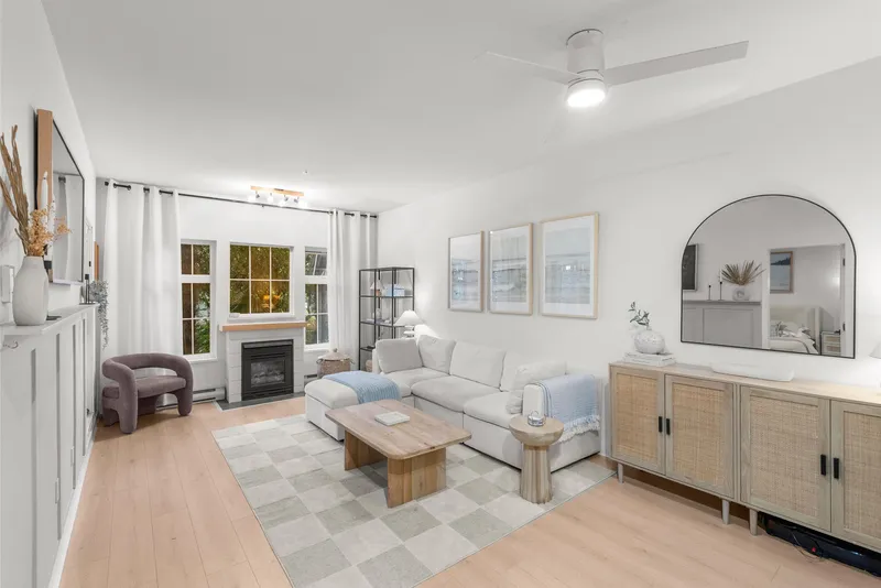 109 1369 56 STREET - photo 2 of 25