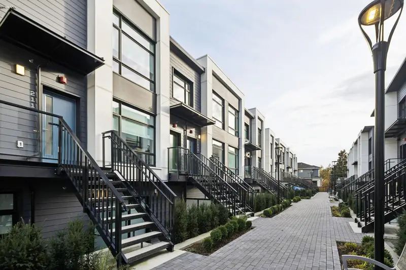 225 1010 W 47TH AVENUE - photo 1 of 16