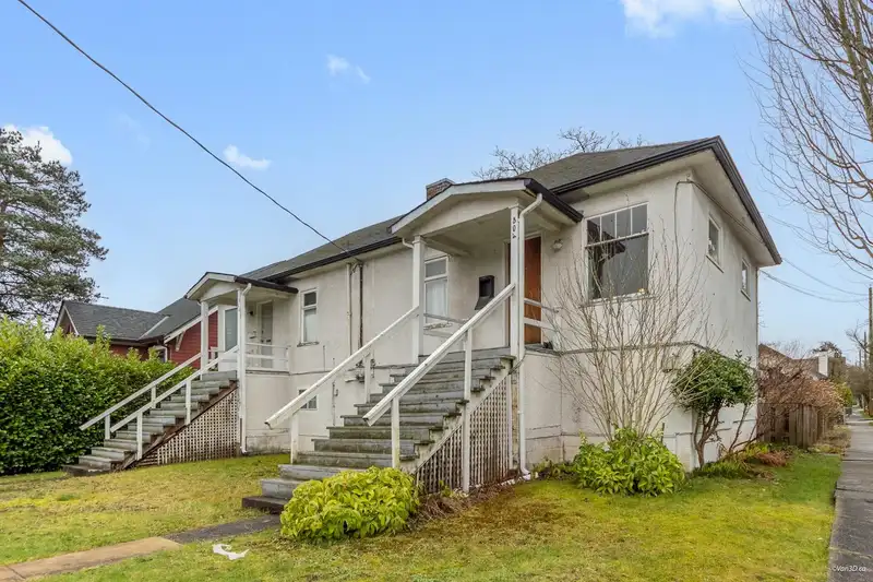 304-308 E KING EDWARD AVENUE - photo 1 of 39
