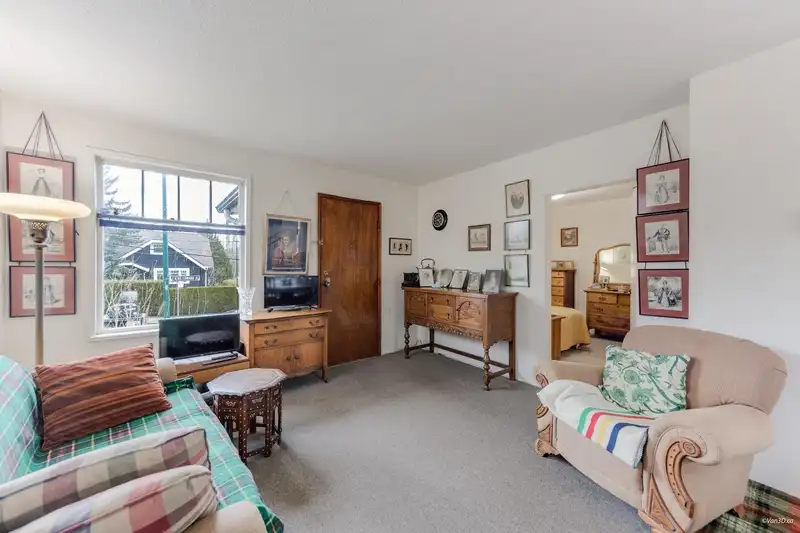 304-308 E KING EDWARD AVENUE - photo 3 of 39