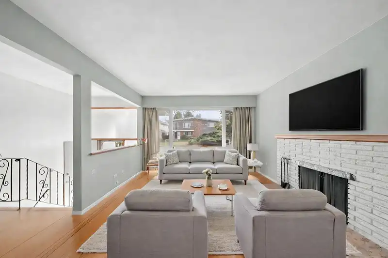 3783 PRICE STREET - photo 2 of 35